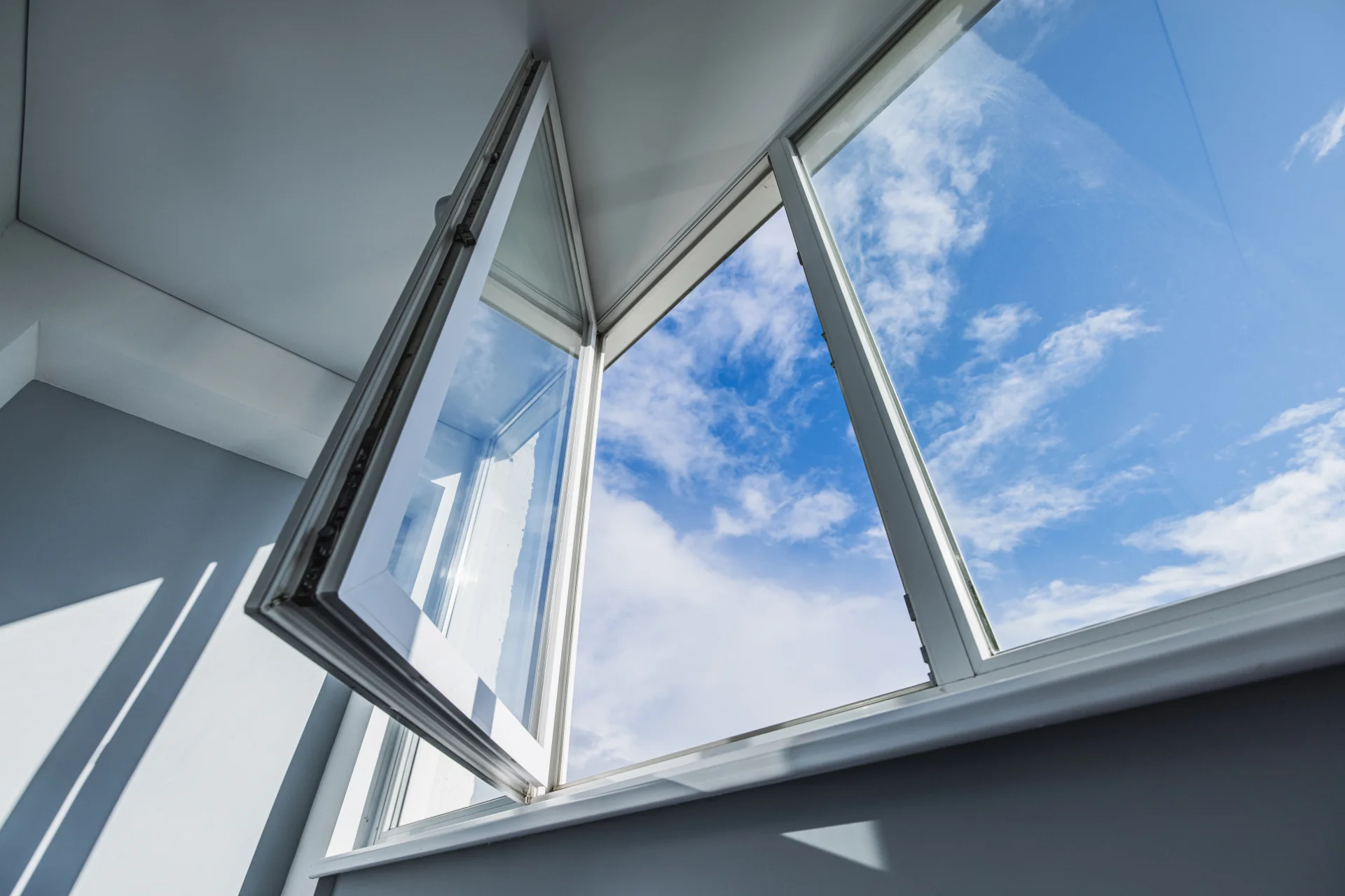 VLX 80 Casement Window in Three Lakes, FL | Sightline Windows & Doors Three Lakes - detail 1